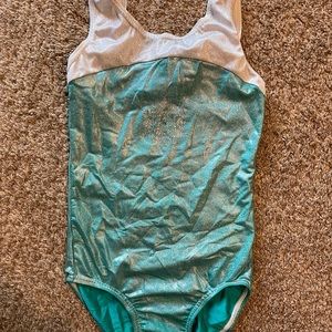 Women’s gymnastics leotard